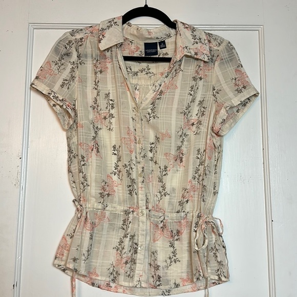 Button down sheer blouse with butterfly print - Picture 1 of 10